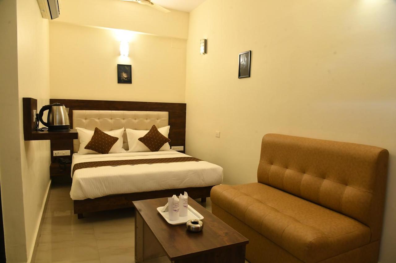 Advaitha Residency Hotel Mysore Exterior photo