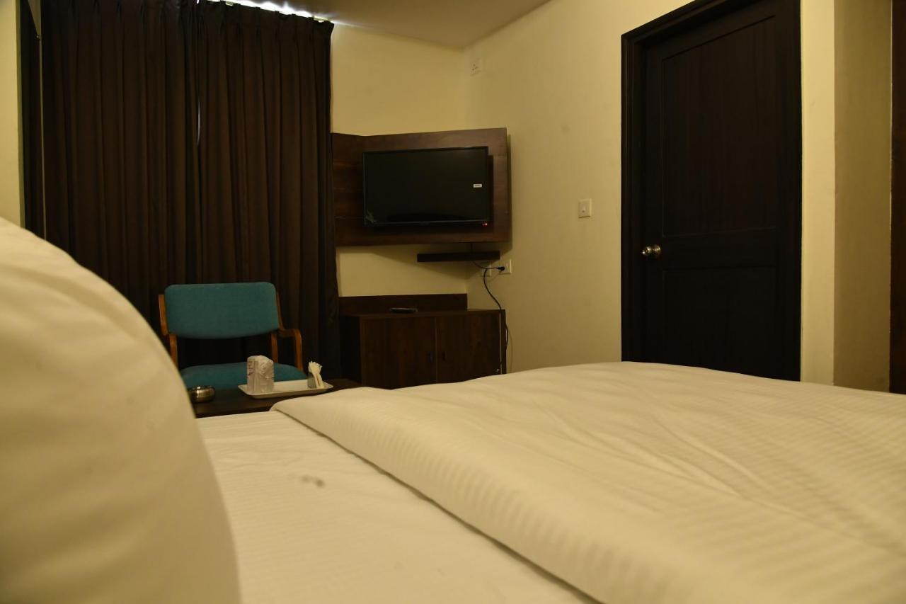 Advaitha Residency Hotel Mysore Exterior photo
