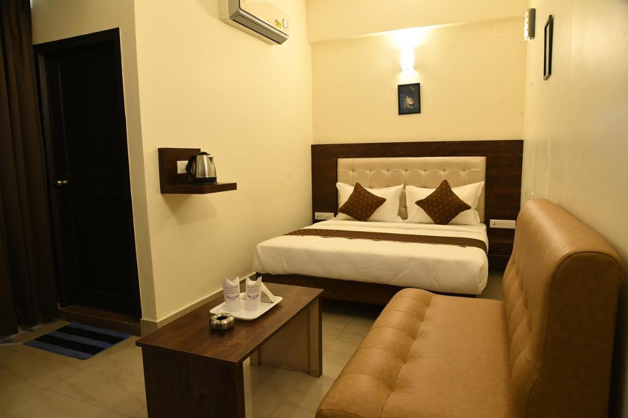 Advaitha Residency Hotel Mysore Exterior photo