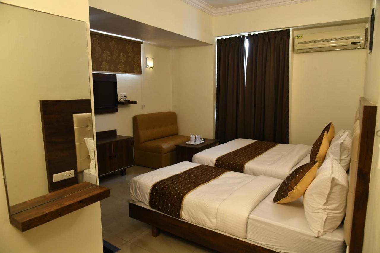 Advaitha Residency Hotel Mysore Exterior photo
