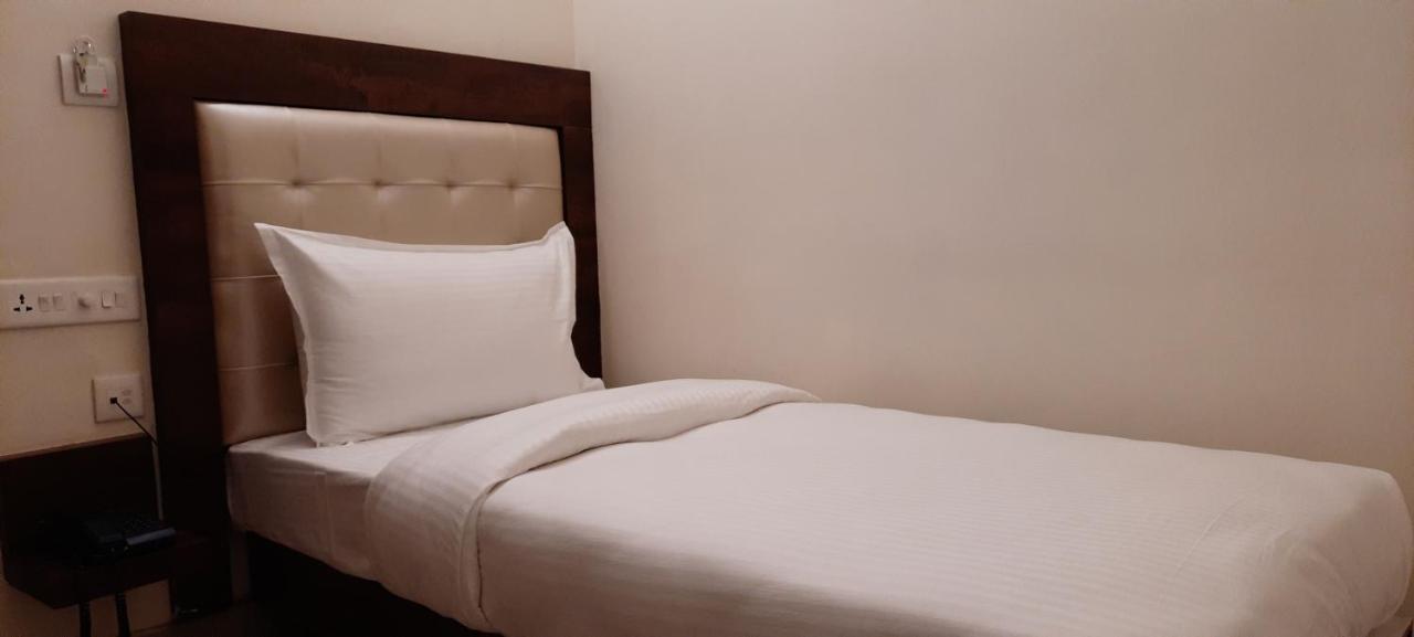 Advaitha Residency Hotel Mysore Exterior photo